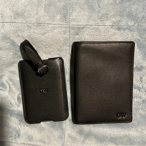 dw leatherworks Handbags - DW leatherworks passport holder‎ and luggage tag
